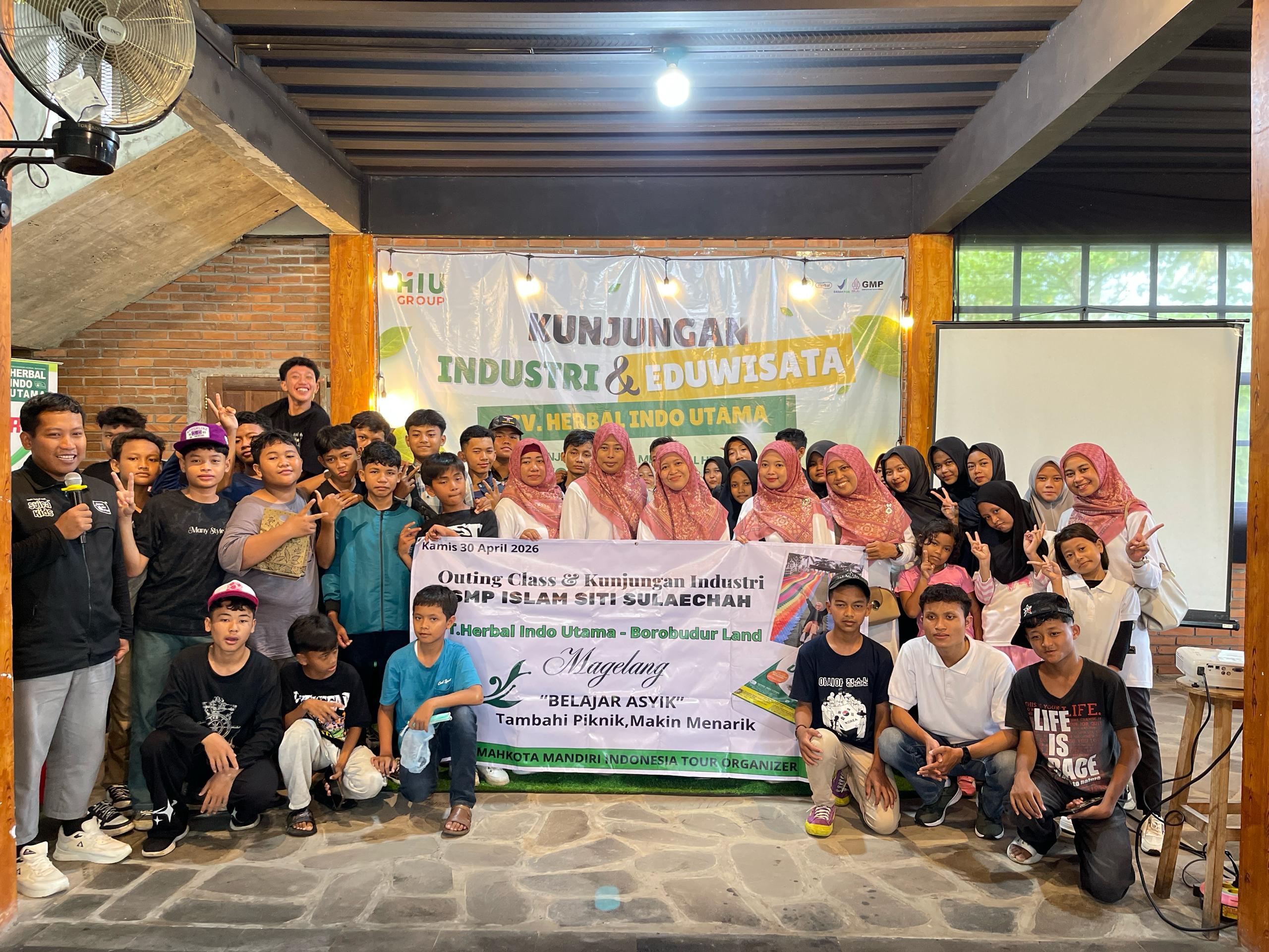 Kesan Kepala Sekolah SMP Islam Siti Sulaechah Demak saat Kunjungan ke Herbal Indo Utama