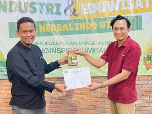 Dosen dan Tendik UAD Kunjungan Industri dan Studi Banding ke Herbal Indo Utama